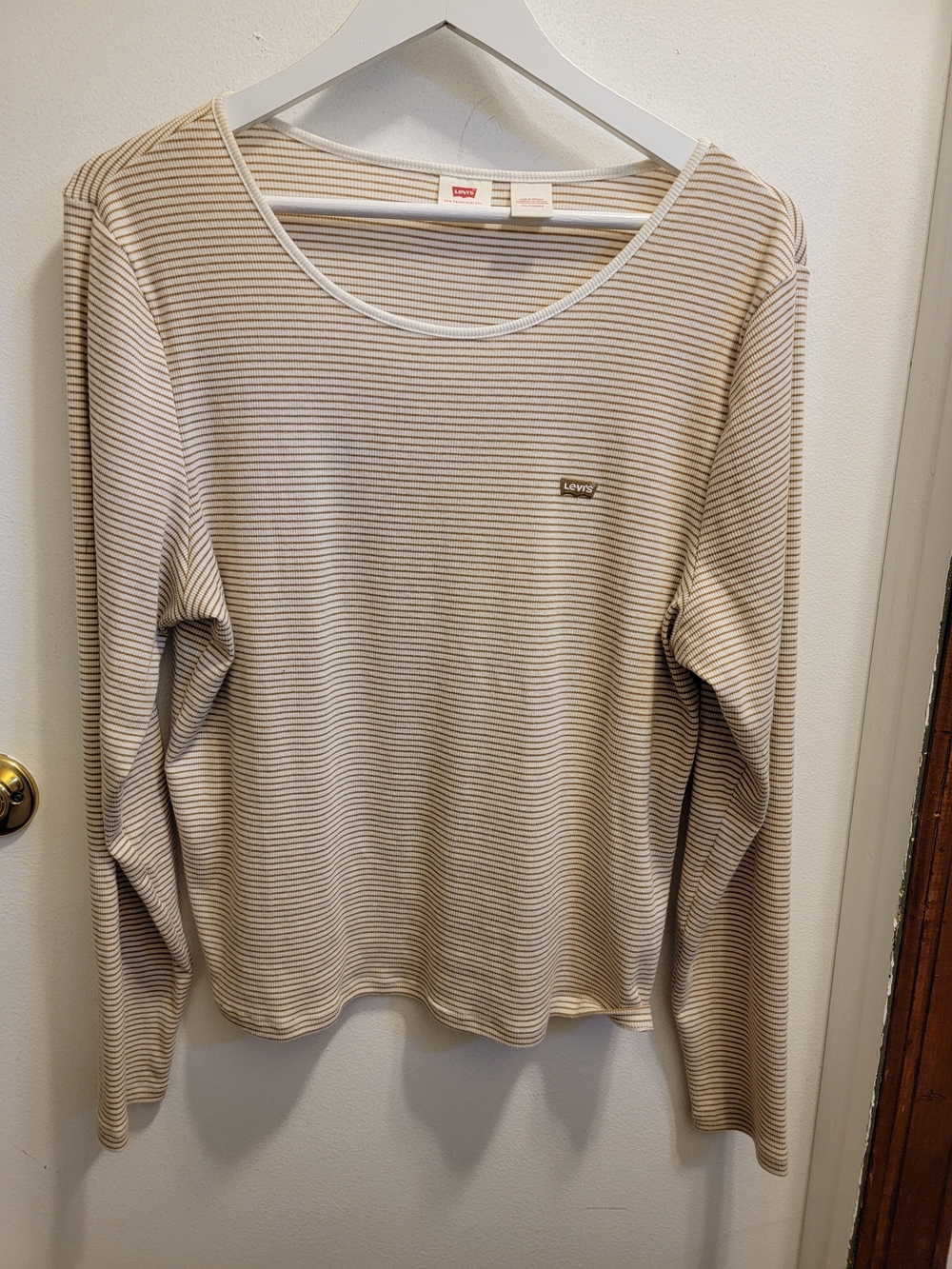 Levi's Women's Long-Sleeve Striped Crewneck Top in Beige/White